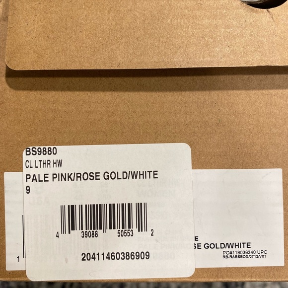 Womens Reebok Classics - Picture 10 of 10